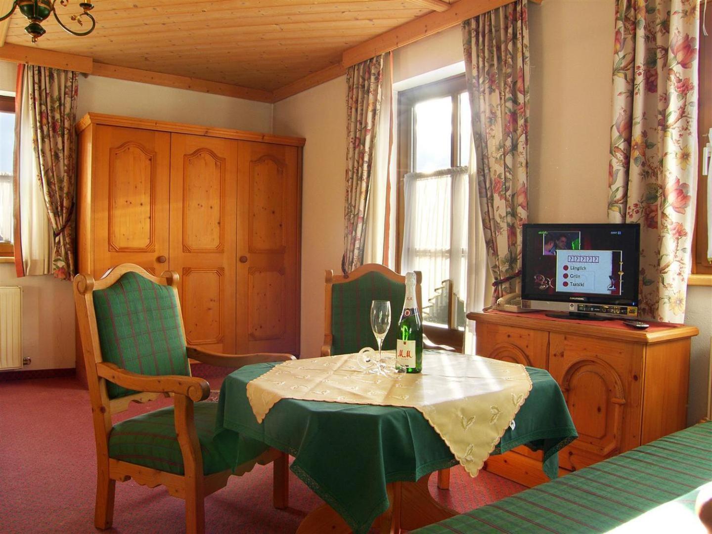 Haus Am Platz - Weitgasser Altenmarkt im Pongau Eksteriør bilde