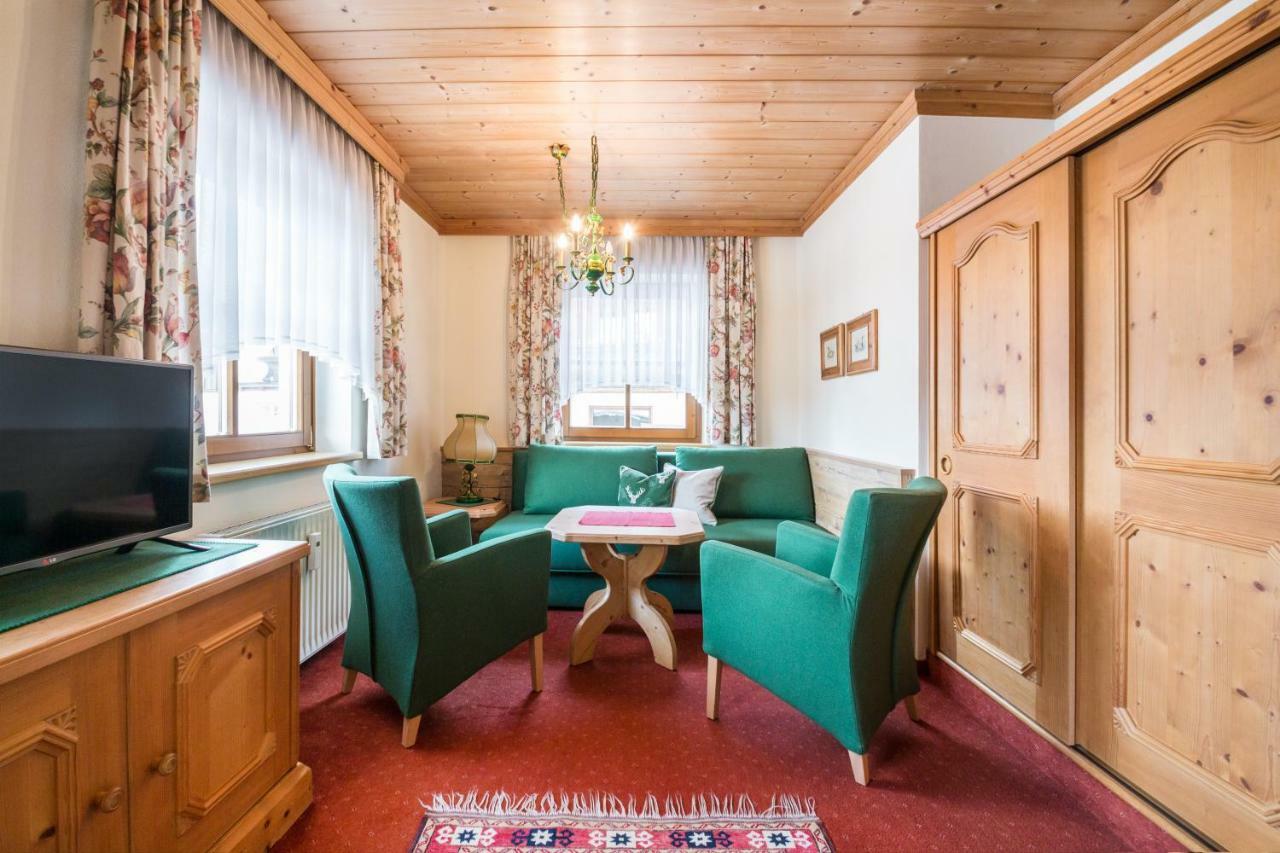 Haus Am Platz - Weitgasser Altenmarkt im Pongau Eksteriør bilde